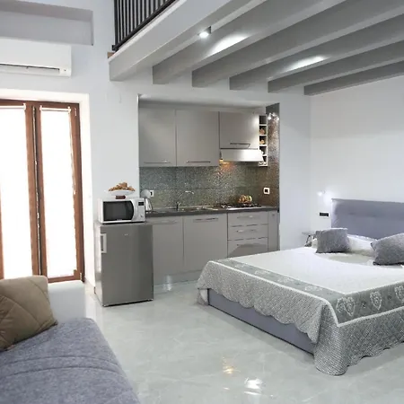 Ferienwohnung Fuer 5 Personen Ca 55 Qm In Cefalu, Sizilien Nordkueste Von Sizilien Apartment Cefalu