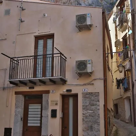 Apartment Ferienwohnung Fuer 5 Personen Ca 55 Qm In Cefalu, Sizilien Nordkueste Von Sizilien